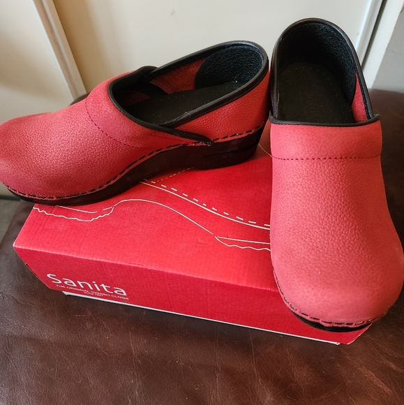 NWT Danish Clogs (Red) - Picture 2 of 7